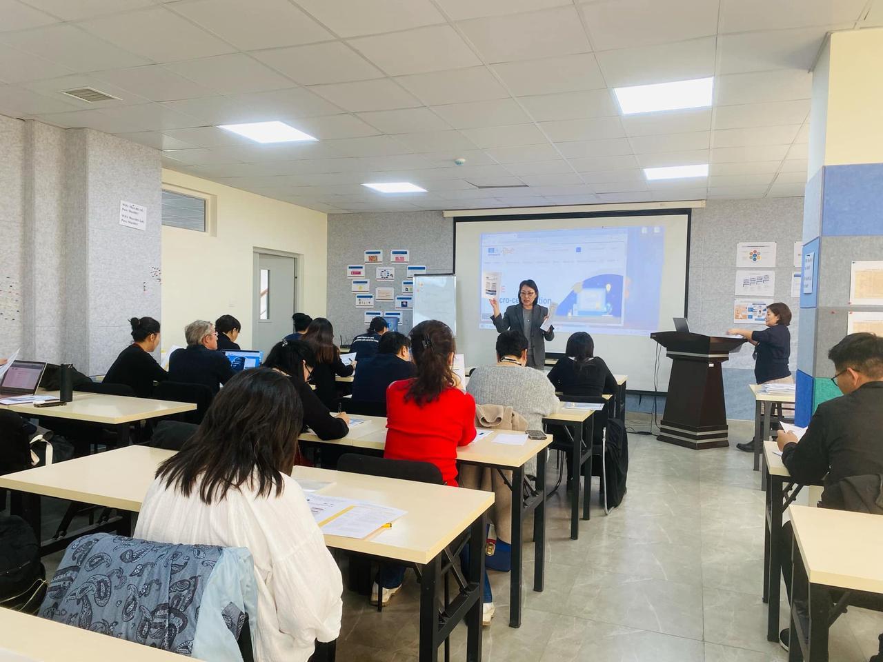 蒙古国：课程本土扩展