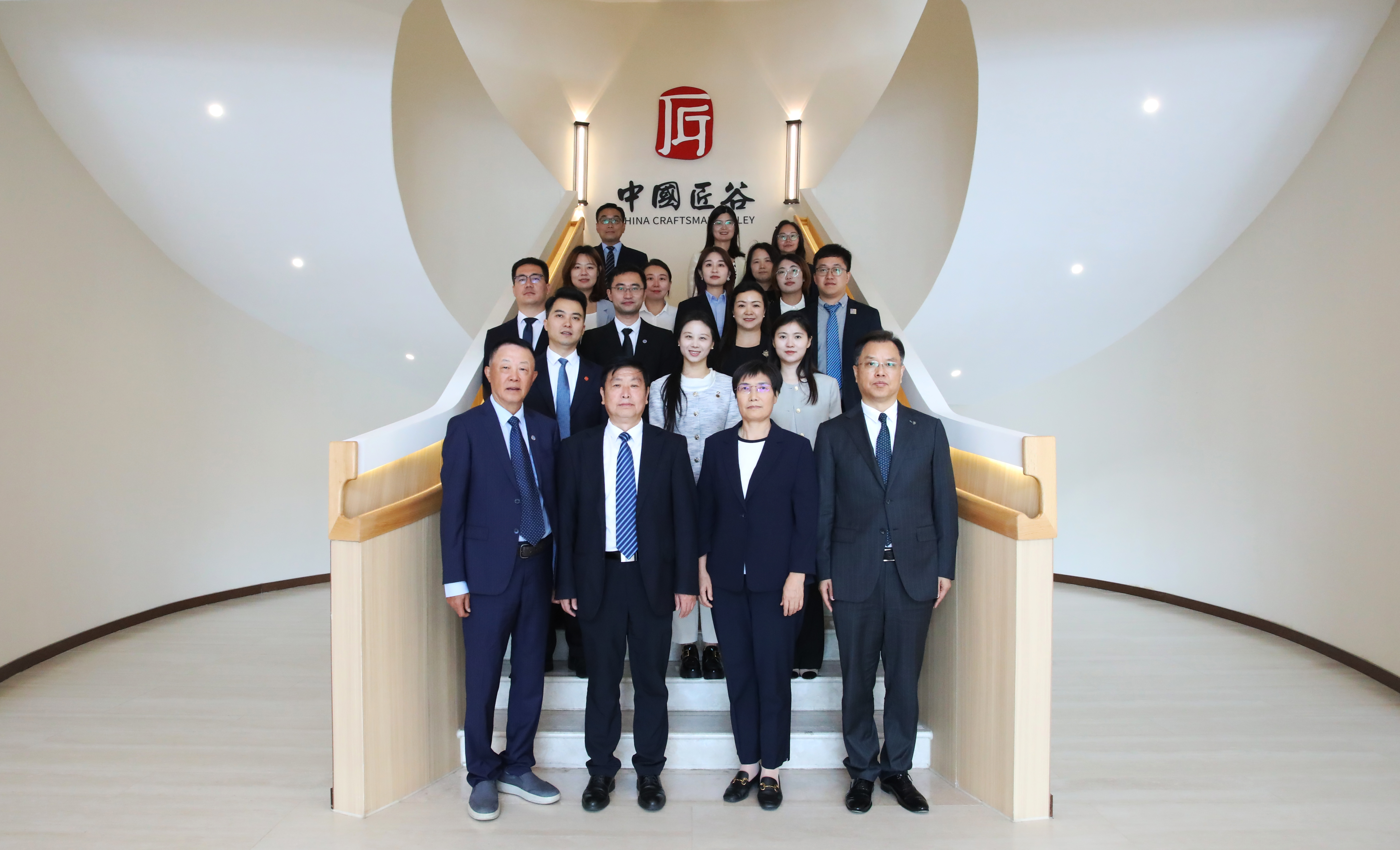 44566544.jpg 合影.JPG